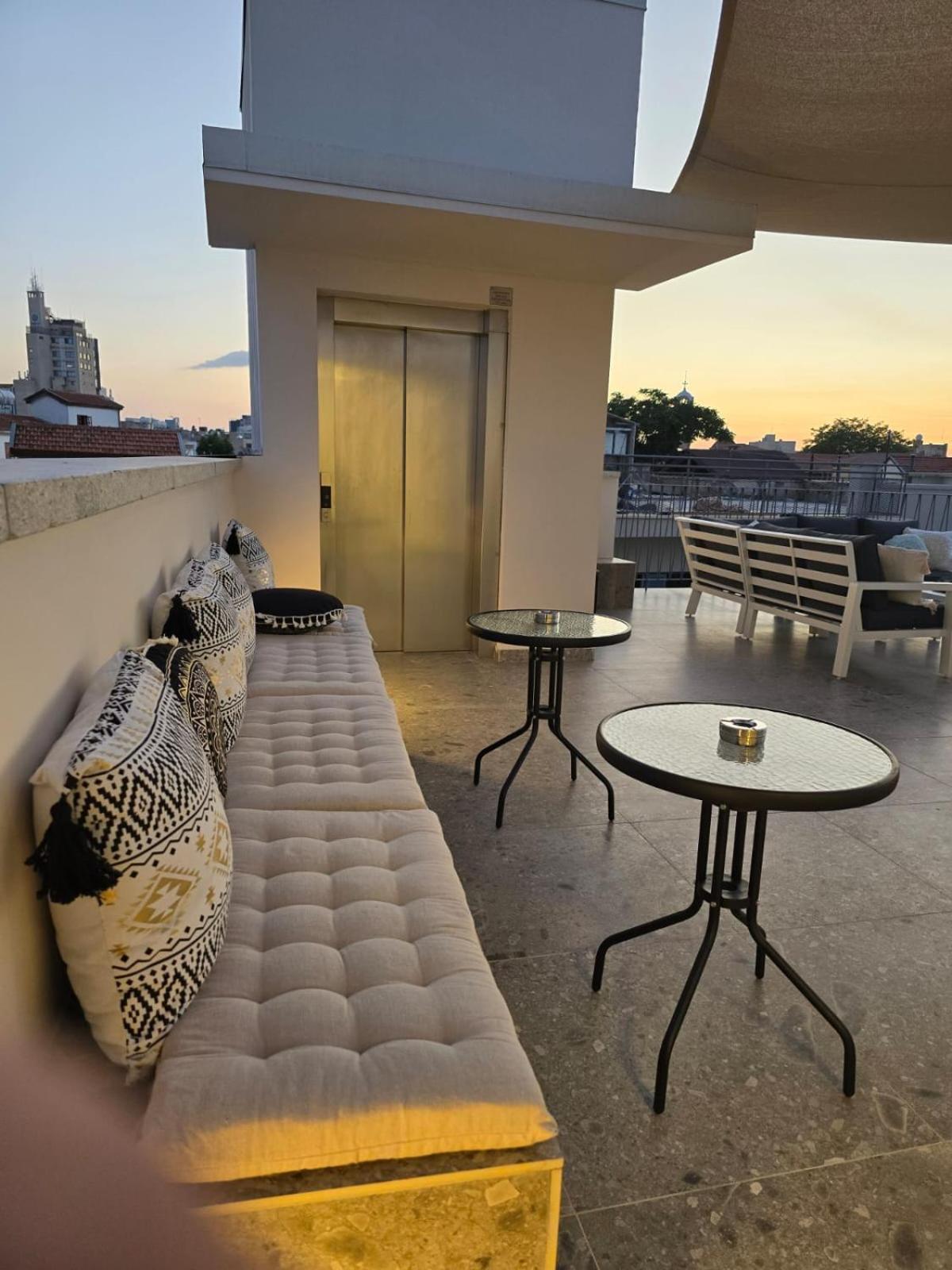 Martin Nicosia City Suites Nicósia Exterior foto